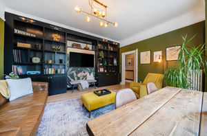 Lounge- click for photo gallery